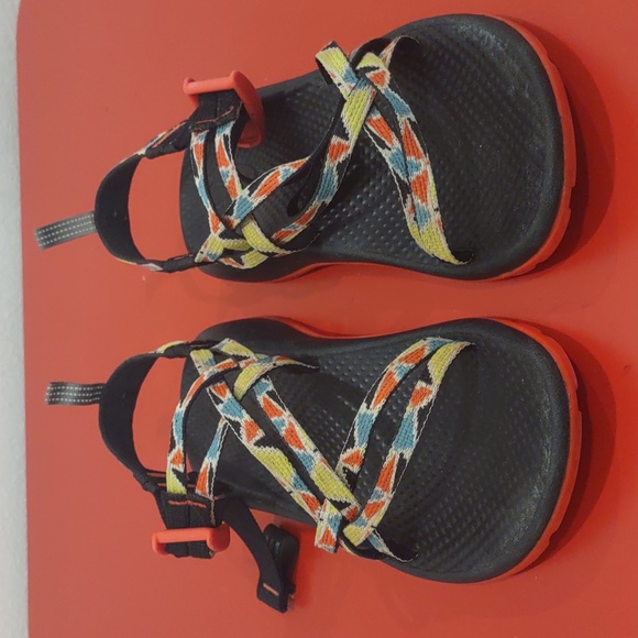 Chacos Big Kids Size 4 Primary Colors Geometric Print - Picture 2 of 9